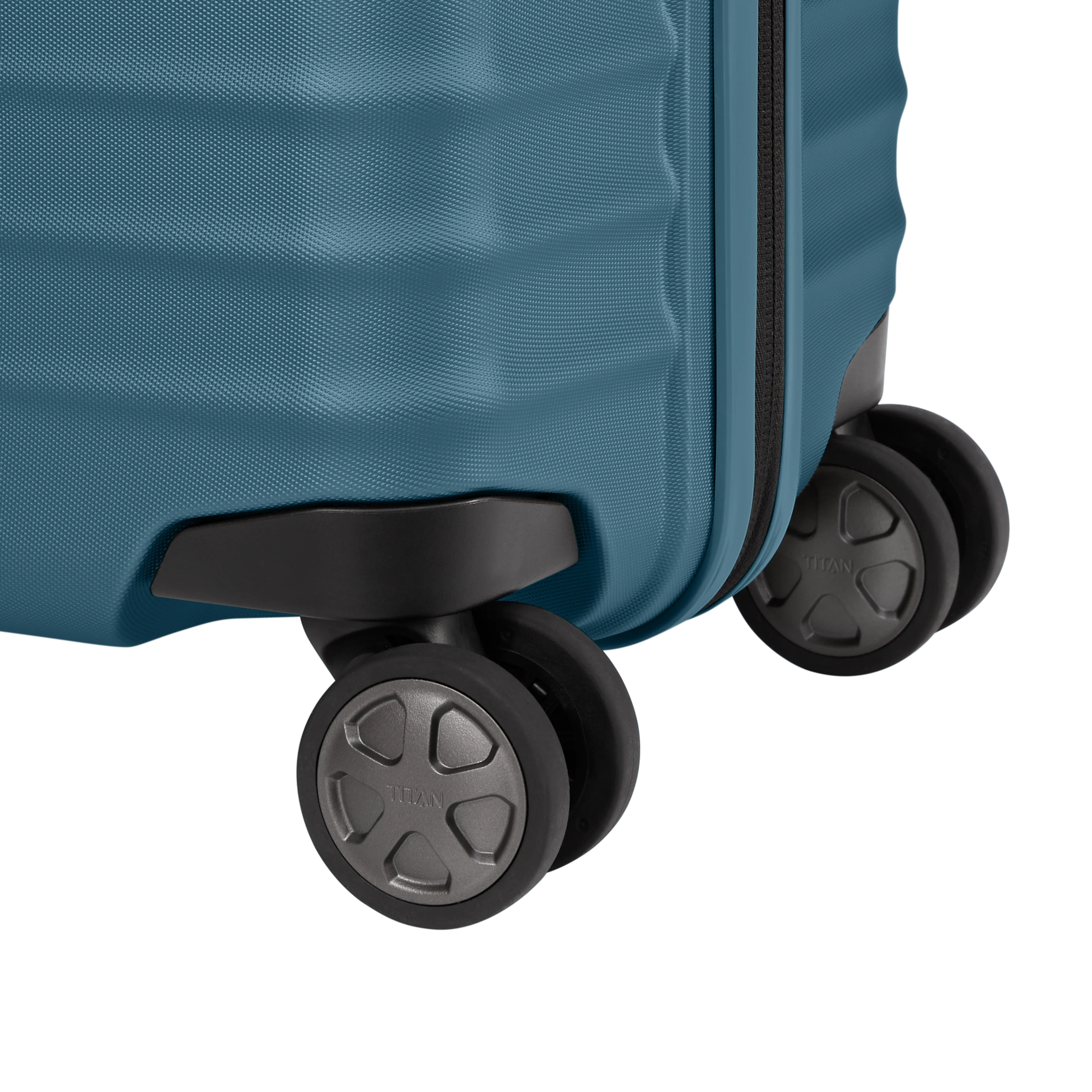 Ein TITAN Koffer der Serie LITRON Nahaufnahme Räder in petrol