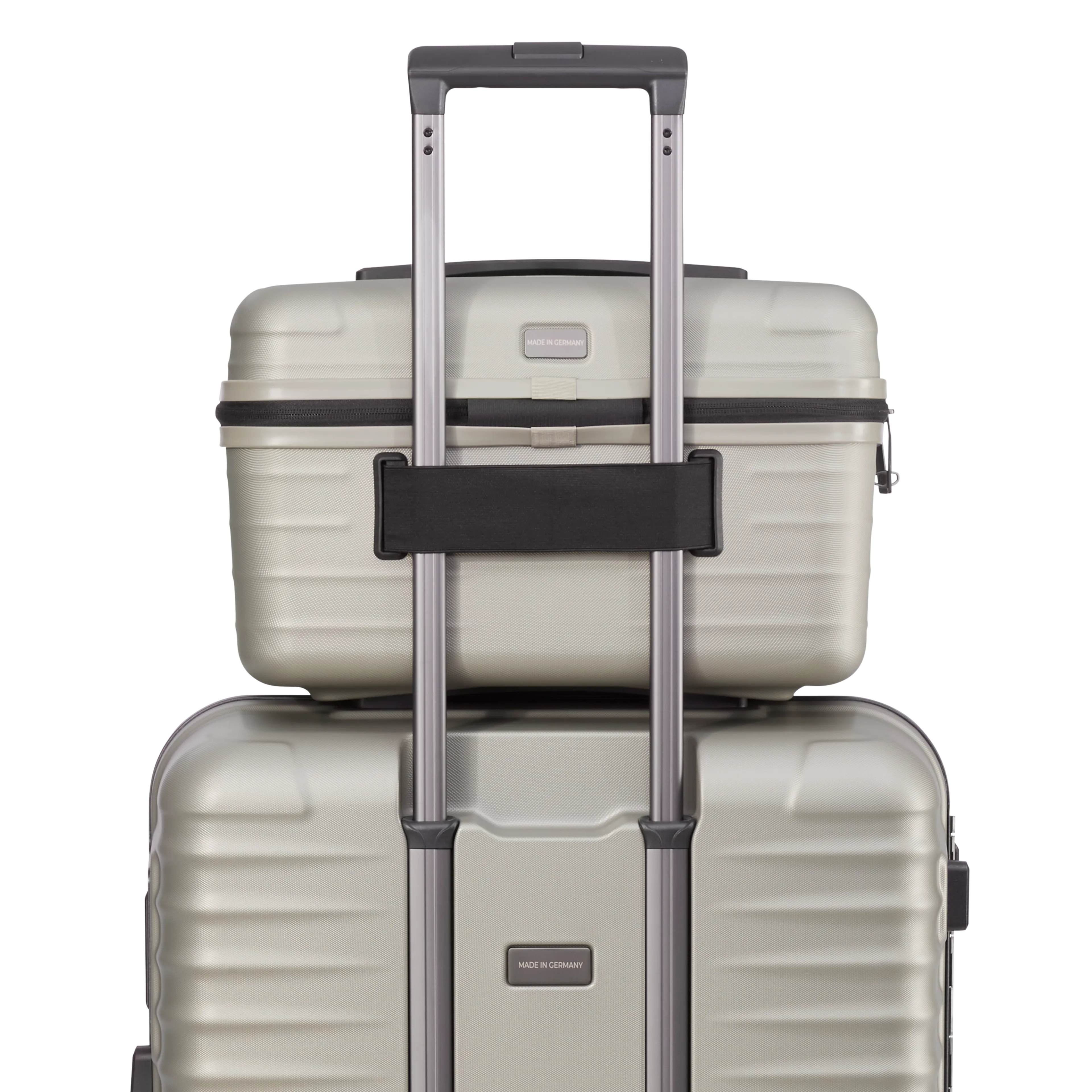 TITAN LITRON Beautycase champagner Ein TITAN Beautycase/Kosmetikkoffer der Serie LITRON aufgesteckt auf Koffer in champagner